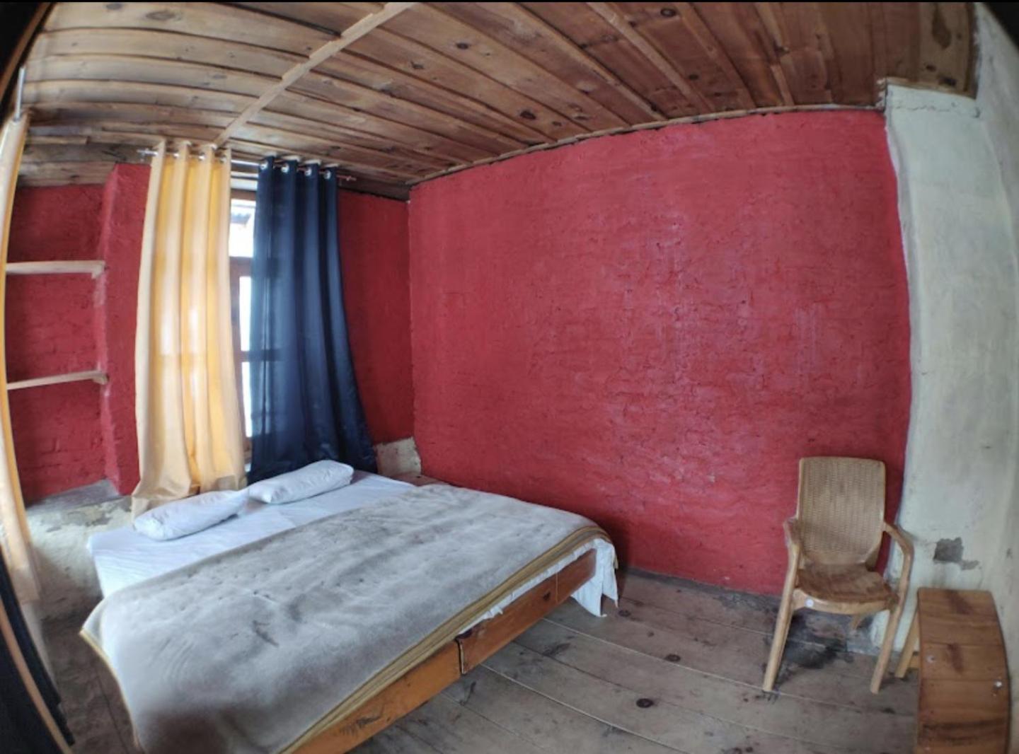 Holy Cow Cafe & Beds Hotel Kalgha Exterior photo