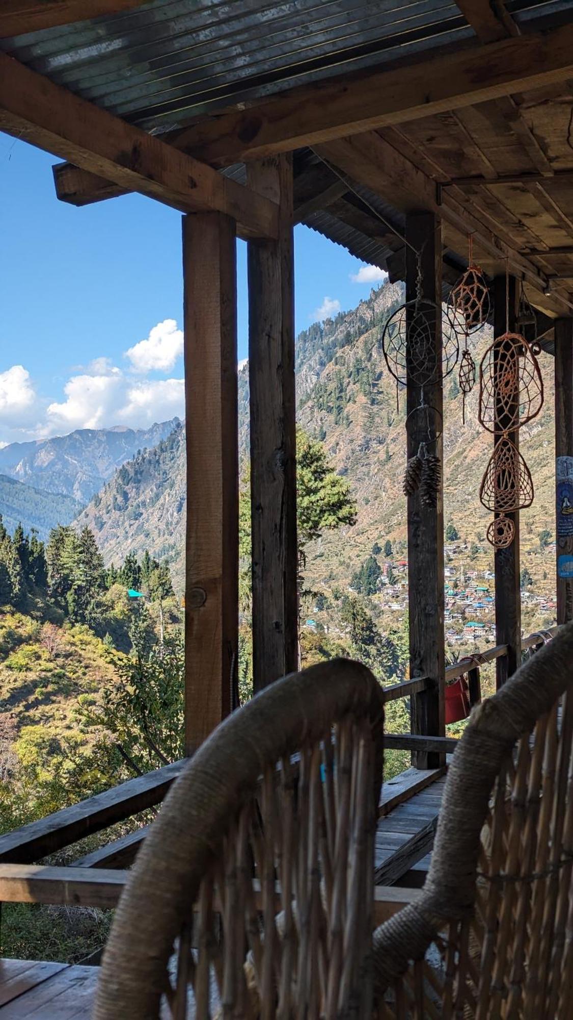 Holy Cow Cafe & Beds Hotel Kalgha Exterior photo